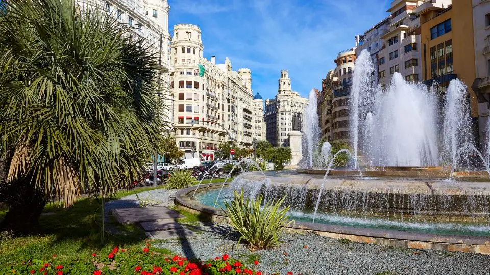 Guía Turística de Valencia: Entre la Tradición y la Vanguardia